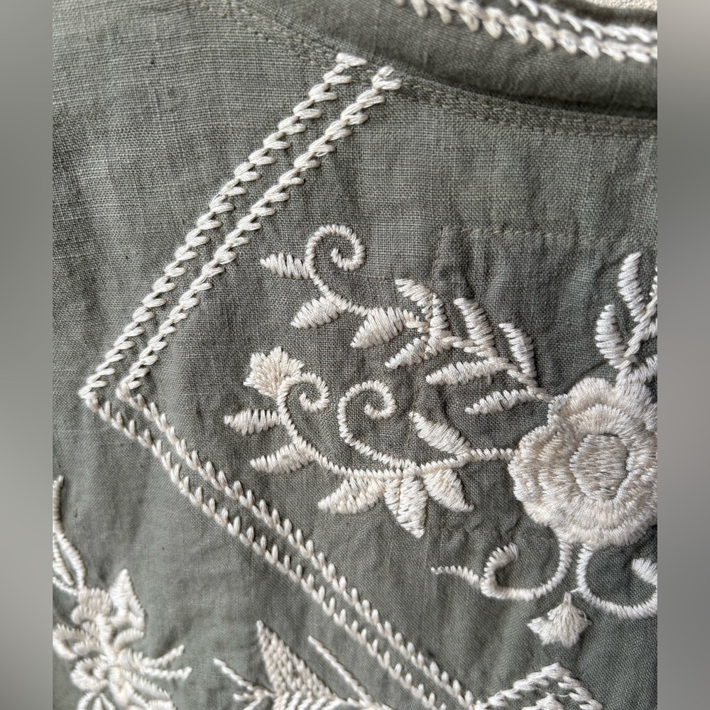 Johnny Was LA Tasya Bolero Olive Embroidered Linen Cropped Cardigan Size M - Picture 8 of 16